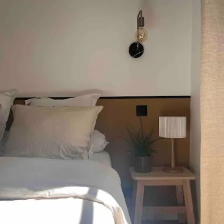 D'architecte, Paris-republique 2p Apartment